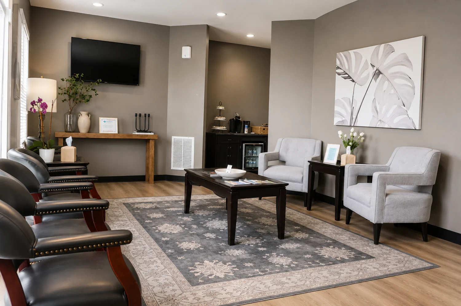 The reception and waiting area at ProGrin Dental of North Greer
