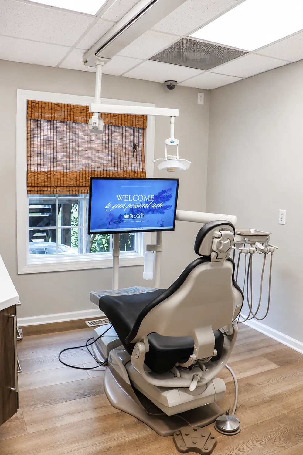 A dental treatment room at ProGrin Dental of Powdersville